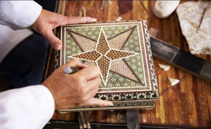خاتم کاری | تاریخچه، مراحل ساخت، انواع و راهنمای خرید خاتم کاری ایرانی